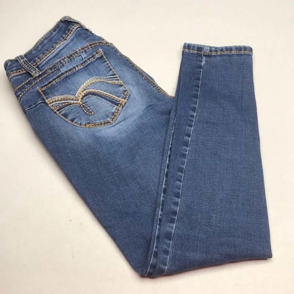 ROYALTY FOR ME MID-RISE SKINNY JEANS 8/29x28 ⭐️